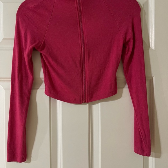 Red Ribbed Knit Top - Picture 7 of 8